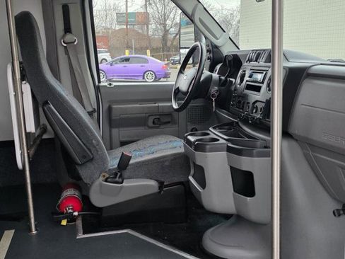 Used 2018 Ford E-450 and Econoline 450 Super Duty w/ Shuttle Bus Prep Package image 12