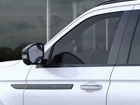 New 2025 Lincoln Navigator L Reserve w/ Jet Appearance Package image 21