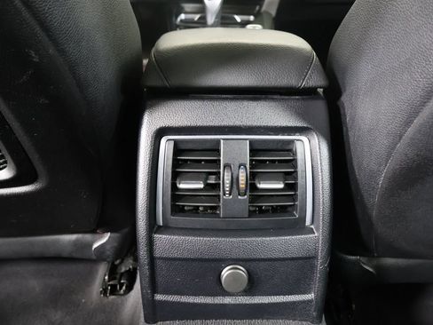 Used 2018 BMW 330i xDrive Sedan w/ Convenience Package image 25