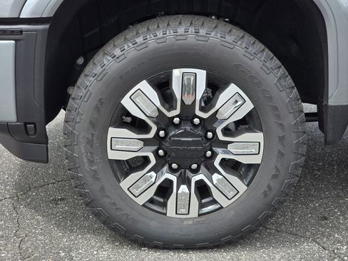 New 2026 GMC Sierra 2500 Denali w/ Denali Reserve Package AWD/4WD image 13