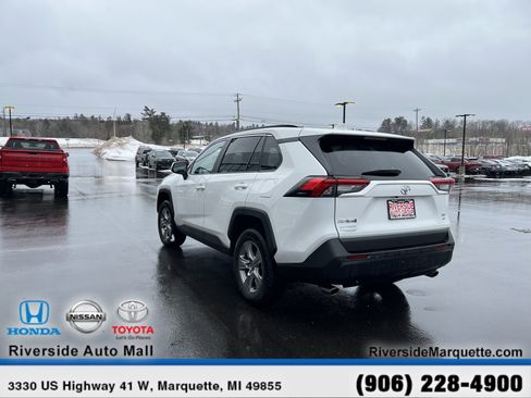 Used 2025 Toyota RAV4 XLE image 6