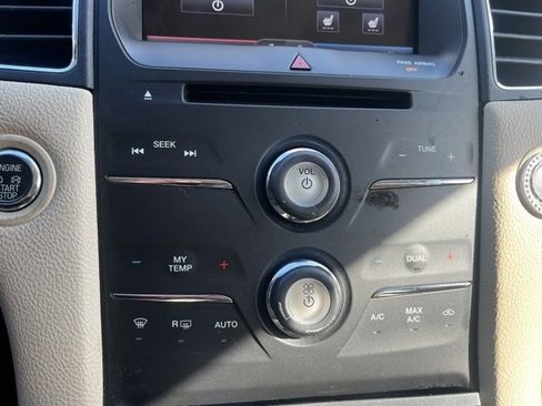 Used 2015 Ford Taurus SEL w/ Equipment Group 201A image 26