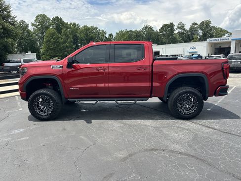 Used 2025 GMC Sierra 1500 AT4 w/ AT4 Premium Package AWD/4WD image 5