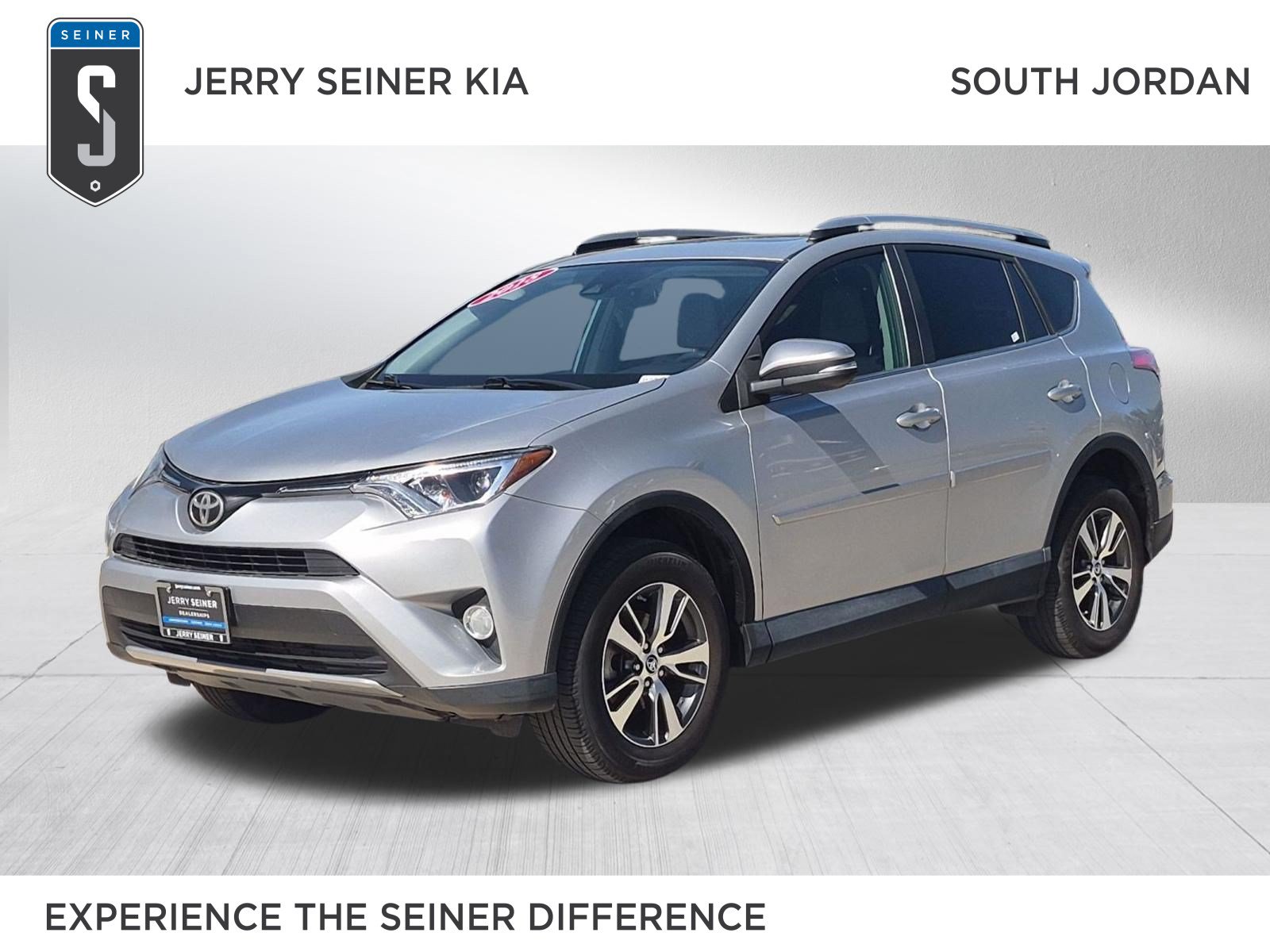 Used 2018 Toyota RAV4 XLE AWD/4WD image 1