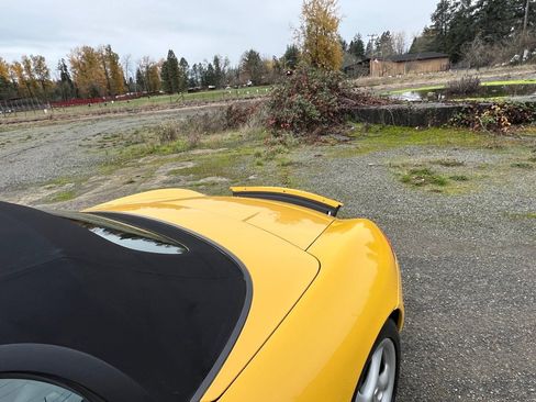 Used 2001 Porsche Boxster image 31