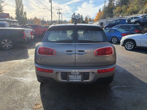 Used 2016 MINI Cooper Clubman image 4
