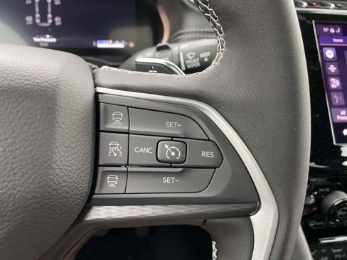 New 2026 Jeep Grand Cherokee L 4WD image 16