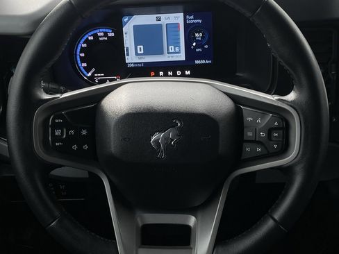 Used 2023 Ford Bronco Black Diamond w/ Sasquatch Package image 12