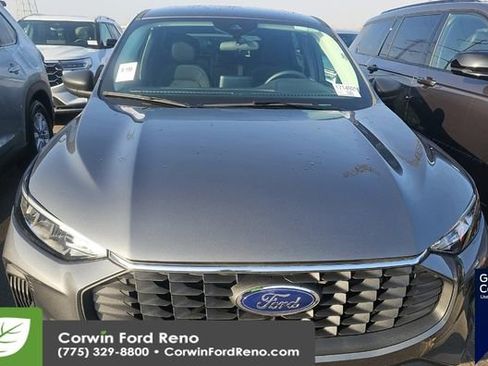 Used 2025 Ford Escape Active image 2