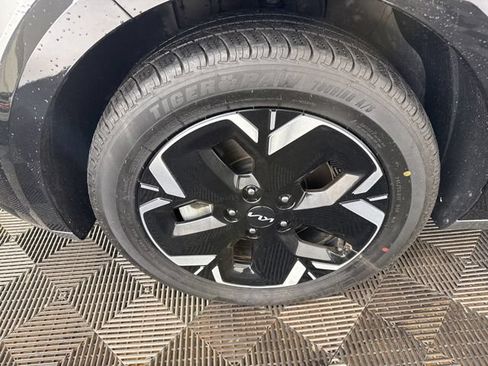 Used 2023 Kia Niro Wind w/ Wind Preserve Package FWD image 28