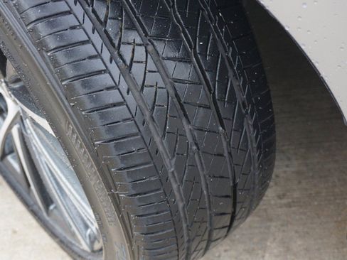 Certified 2025 Lexus ES 300h w/ Premium Package image 12