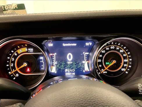 Used 2021 Jeep Wrangler Unlimited Sahara image 26