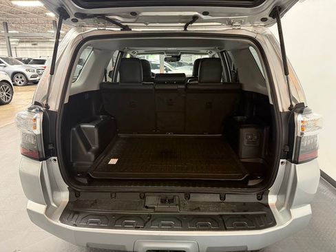 Used 2020 Toyota 4Runner SR5 Premium w/ Moonroof Package AWD/4WD image 14
