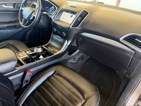 Used 2019 Ford Edge SEL w/ Equipment Group 201A FWD image 12