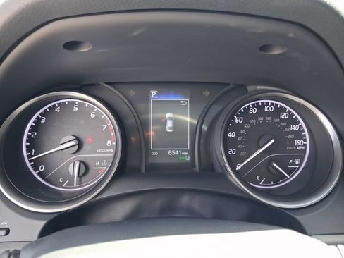 Used 2024 Toyota Camry SE w/ Convenience Package FWD image 16