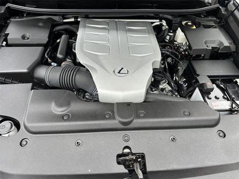 Used 2023 Lexus GX 460 Premium w/ Premium Plus Package image 9