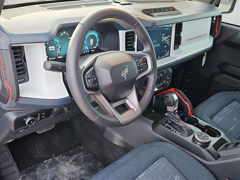 New 2025 Ford Bronco Heritage Edition image 3