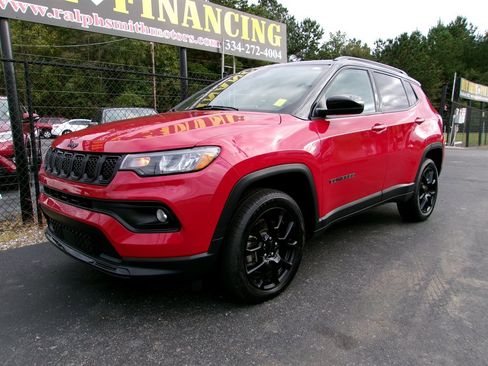 Used 2023 Jeep Compass Latitude w/ Sun and Sound Group image 2