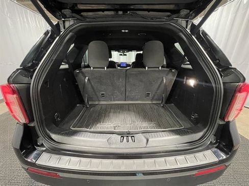 Used 2020 Ford Explorer XLT w/ Comfort Package image 22