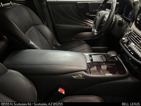 Used 2022 Lexus LS 500 w/ Interior Upgrade Package RWD image 12
