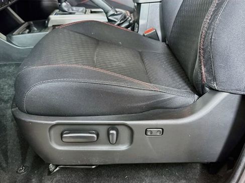 Certified 2023 Toyota Tacoma SR5 AWD/4WD image 15