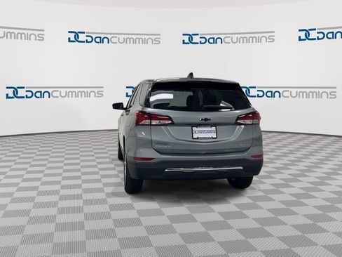 Used 2024 Chevrolet Equinox LT AWD/4WD image 7