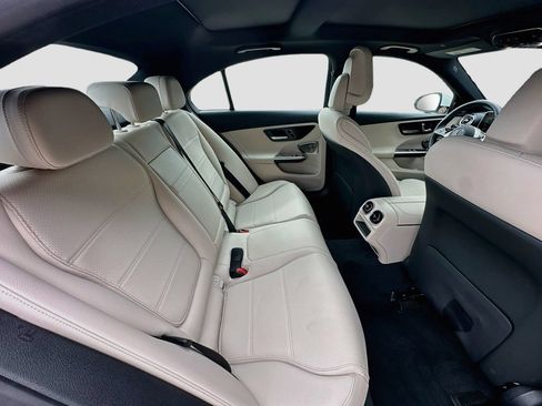 Used 2026 Mercedes-Benz C 300 Sedan image 29