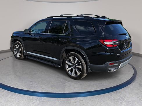 Used 2025 Honda Pilot Elite image 7