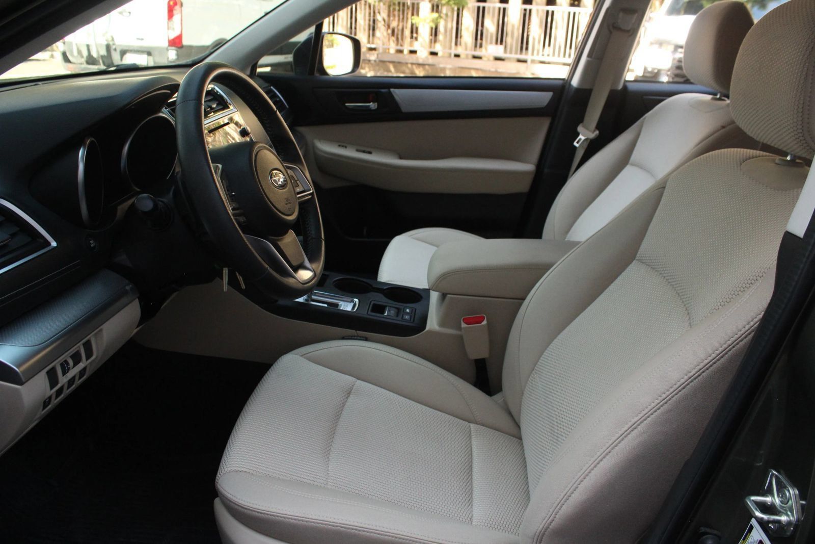 Used 2019 Subaru Outback 2.5i Premium AWD/4WD image 15