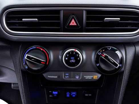 Used 2020 Hyundai Kona SE image 20