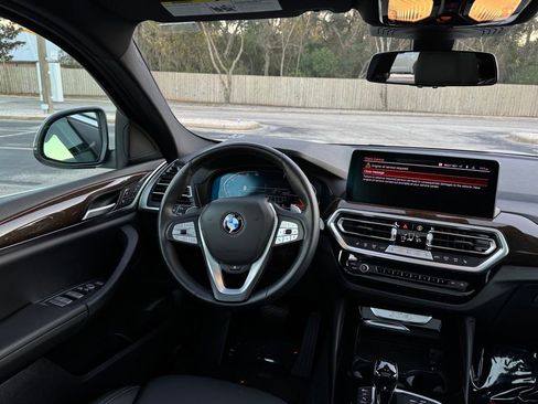 Used 2024 BMW X4 xDrive30i w/ Parking Assistance Package image 25