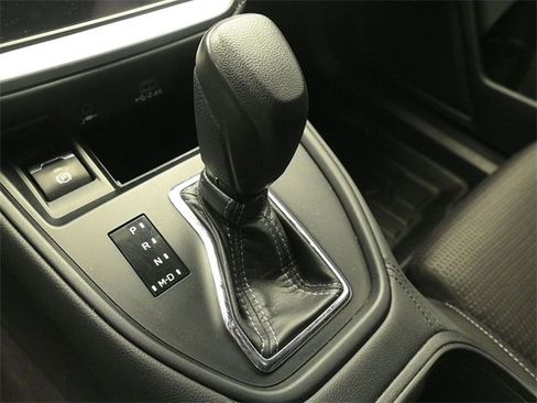 Used 2025 Subaru Outback w/ Popular Package #1A image 18