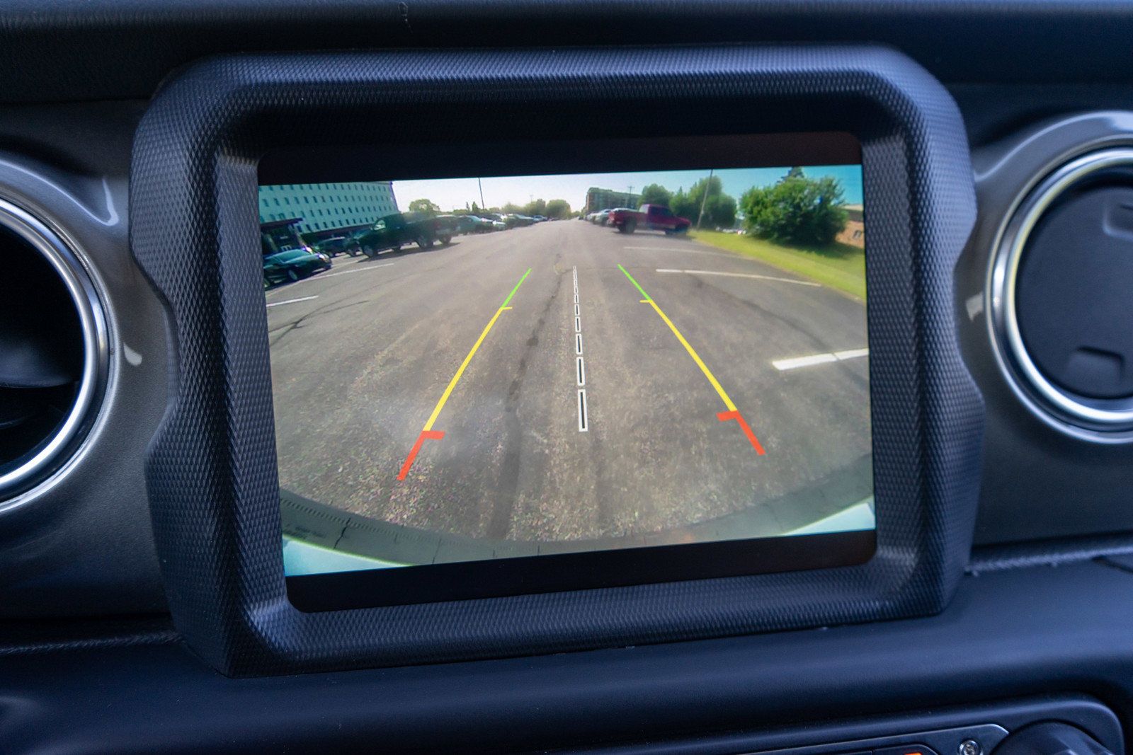 Used 2019 Jeep Wrangler Unlimited Sahara AWD/4WD image 19