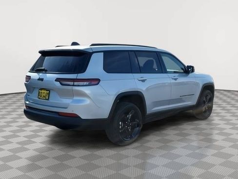 New 2025 Jeep Grand Cherokee L Altitude AWD/4WD image 5