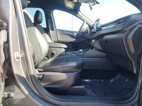 Used 2025 Ford Escape ST-Line AWD/4WD image 10