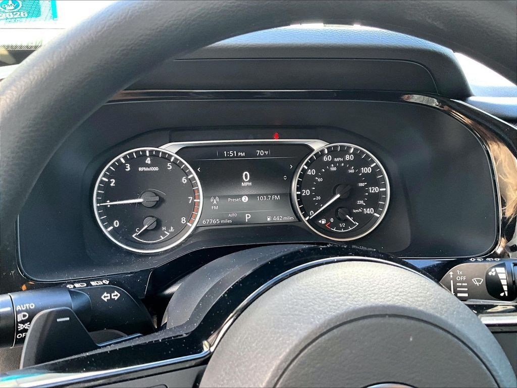 Used 2022 Nissan Pathfinder S AWD/4WD image 12