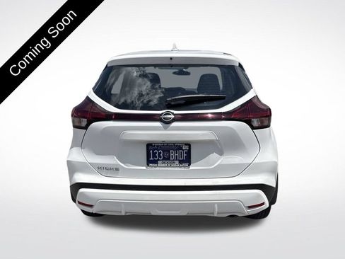 Used 2025 Nissan Kicks Play S FWD image 6