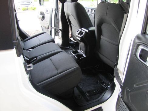 Used 2022 Jeep Gladiator Sport AWD/4WD image 20