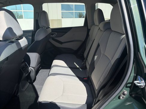 Used 2024 Subaru Forester Premium AWD/4WD image 16