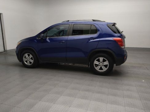 Used 2017 Chevrolet Trax LT image 3