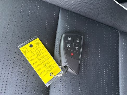 Used 2025 Buick Enclave Sport Touring image 31