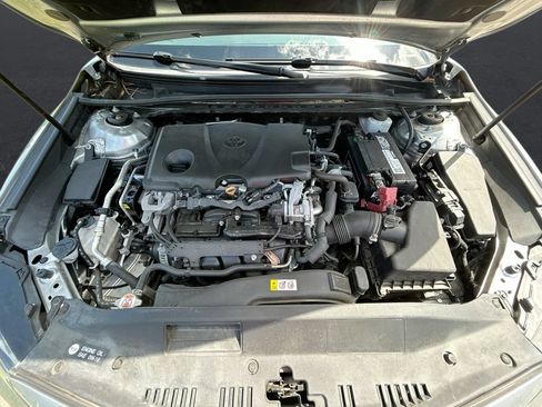 Used 2019 Toyota Camry XSE w/ Navigation Package FWD image 32