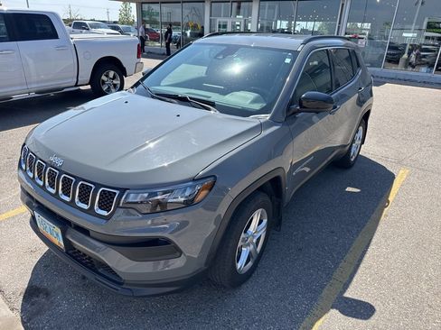 Certified 2023 Jeep Compass Latitude w/ Convenience Group AWD/4WD image 11