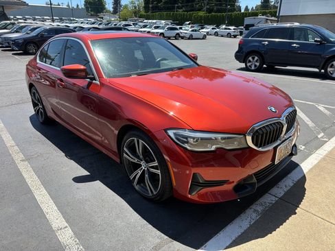 Used 2019 BMW 330i xDrive Sedan w/ Convenience Package AWD/4WD image 6