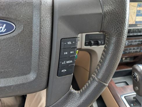Used 2012 Ford F150 Lariat w/ Lariat Chrome Pkg AWD/4WD image 22