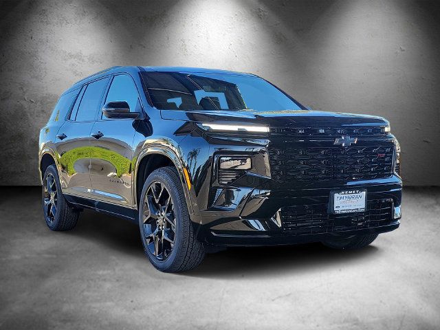 Used 2026 Chevrolet Traverse LT w/ Midnight/Sport Edition FWD image 2