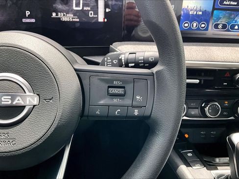 Used 2025 Nissan Kicks SV w/ Charging Package FWD image 25
