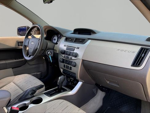 Used 2010 Ford Focus SE FWD image 26