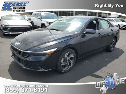 New 2026 Hyundai Elantra Limited FWD image 2