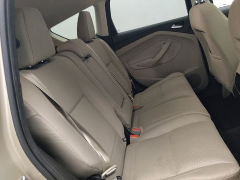 Used 2017 Ford Escape SE w/ Equipment Group 201A FWD image 19